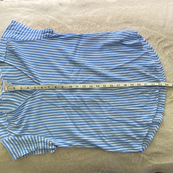 Liz Claiborne Blue and White Striped Blouse - Picture 7 of 8